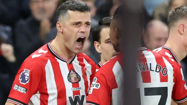 Carragher khen ngợi Xhaka: Thủ lĩnh giúp Sunderland viết nên câu chuyện cổ tích_6942787f51c2e.jpeg