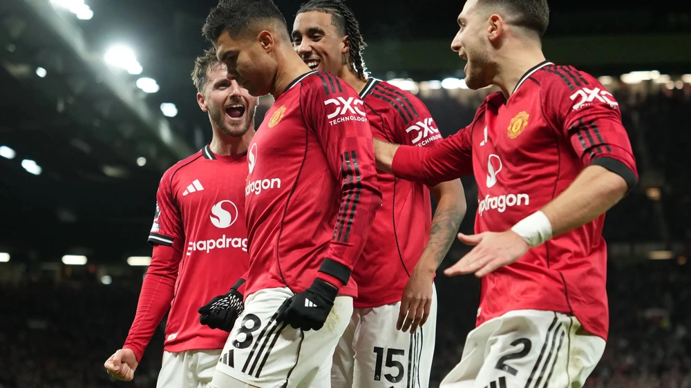 MU hòa Bournemouth 4-4: Cơn mưa vấn đề cho Amorim_694261f11d144.webp