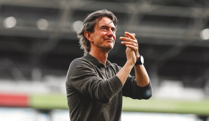 Tottenham thời Thomas Frank: Hai mặt trái ngược và nỗi ám ảnh sân nhà_69428cde7d483.jpeg