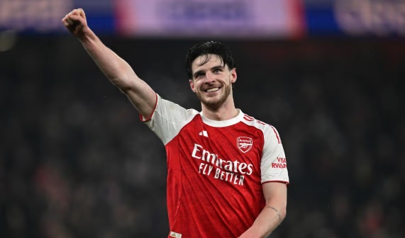 Declan Rice lỡ lời về chức vô địch sau khi hạ Chelsea_698330f6ad501.jpeg