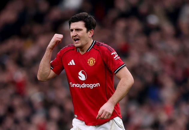 Maguire chấp nhận giảm lương sâu để ở lại Man United_698330dcee29f.jpeg