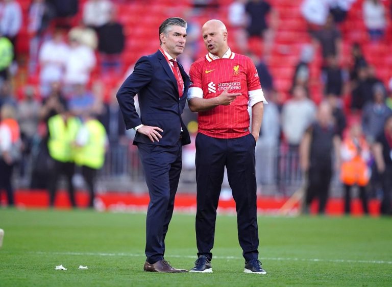 Sếp Liverpool làm rõ ranh giới quyền lực với Arne Slot_698330d323744.jpeg